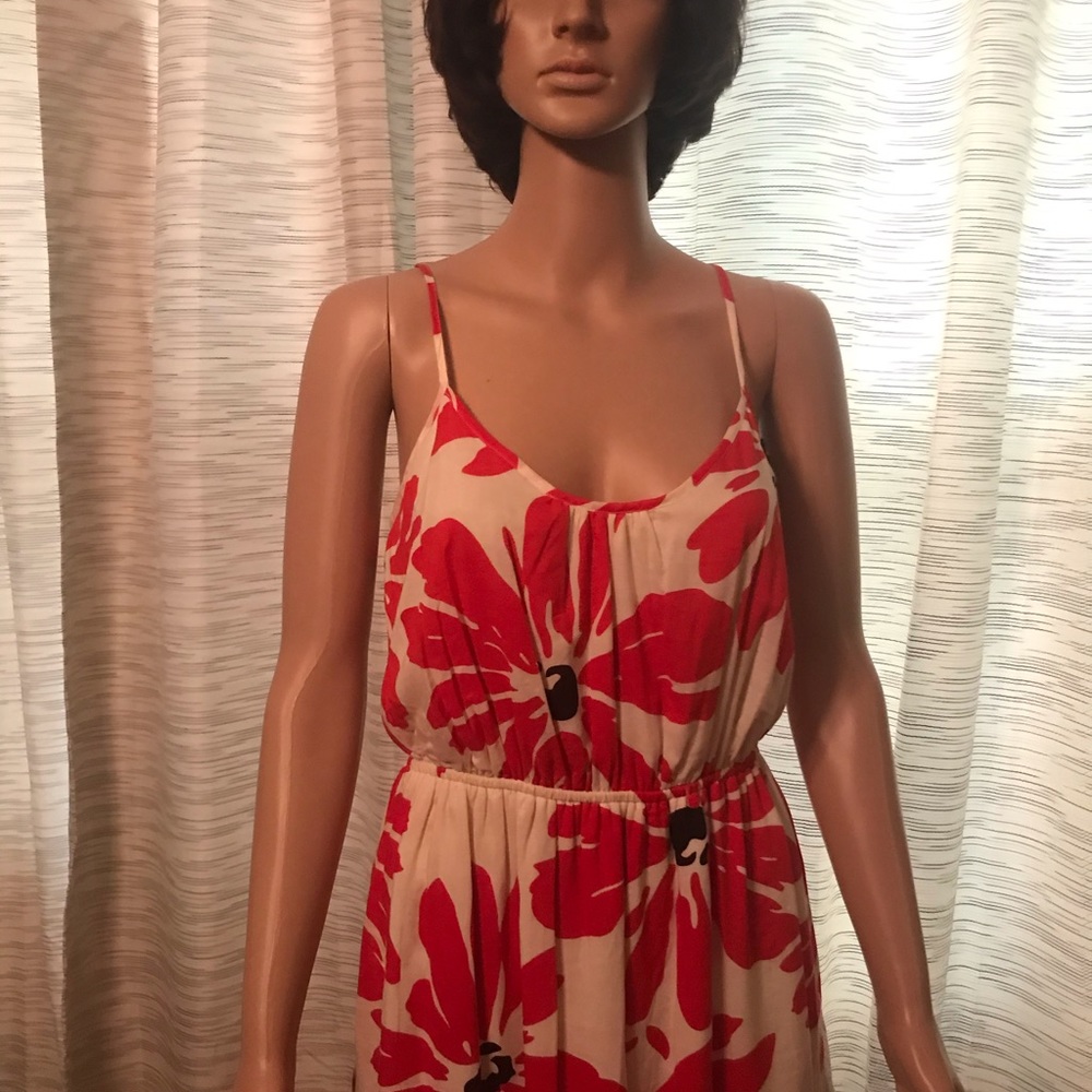 Cream and red flower dress - Picture 5 of 8